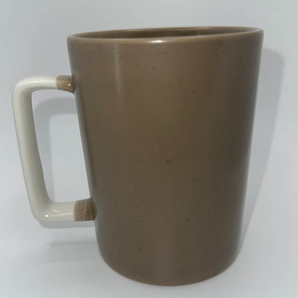 Starbucks Etched 12 Ounce 2016 Brown and Cream Dipped Coffee Mug - Picture 2 of 7